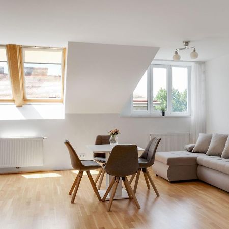Elegant Apartment In Vienna With Patio エクステリア 写真