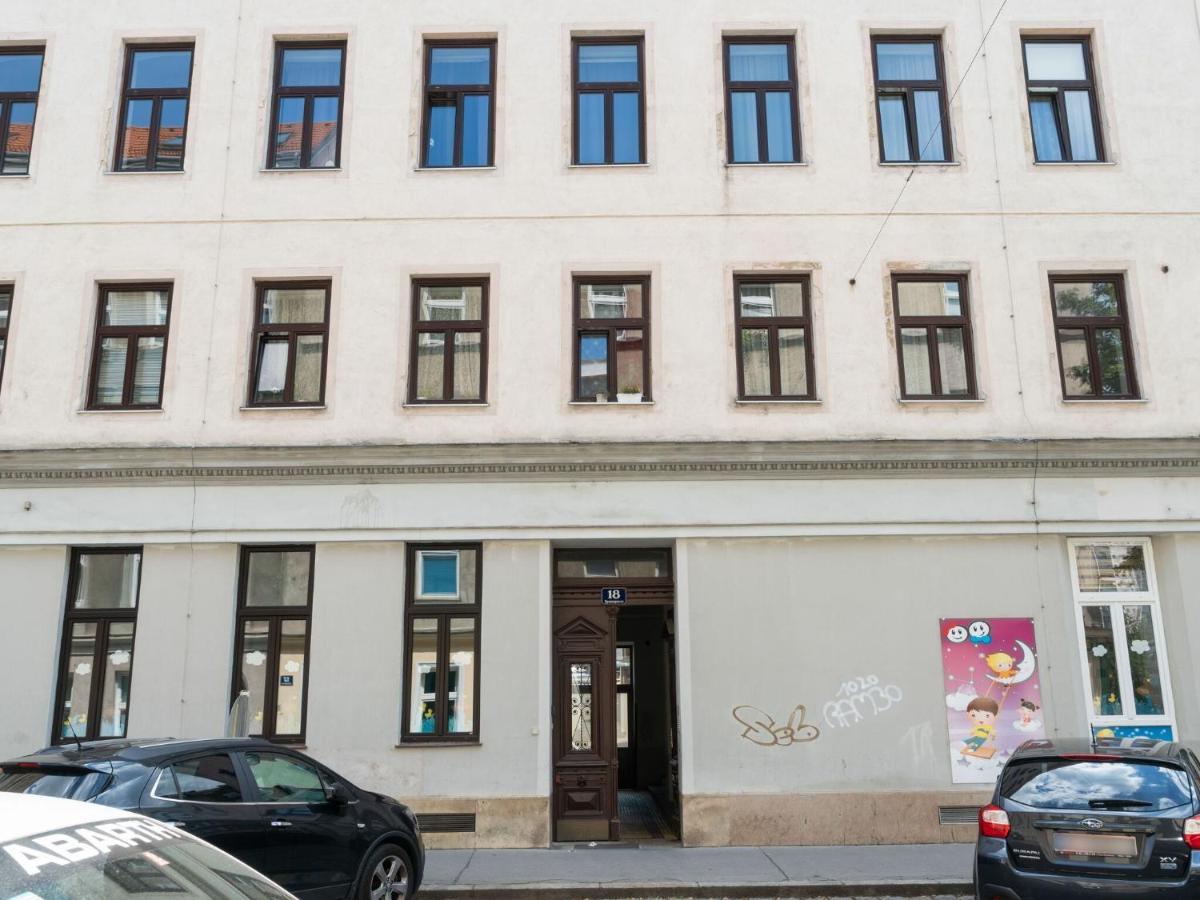 Elegant Apartment In Vienna With Patio エクステリア 写真